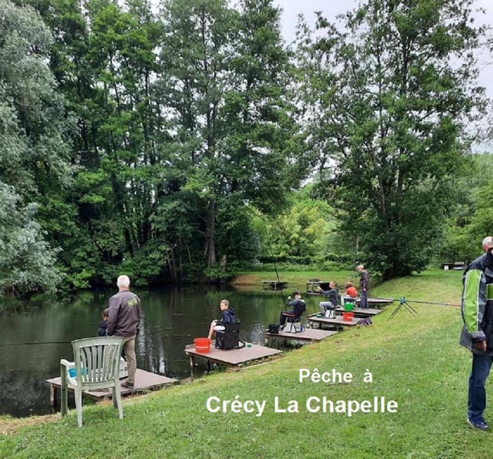 Les Nympheas, Appart Au Calme Et Grand Jardin A 15 Min De Disneyland, Crecy-la-Chapelle Екстериор снимка